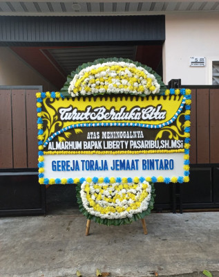 Papan Bunga Duka di Gesing